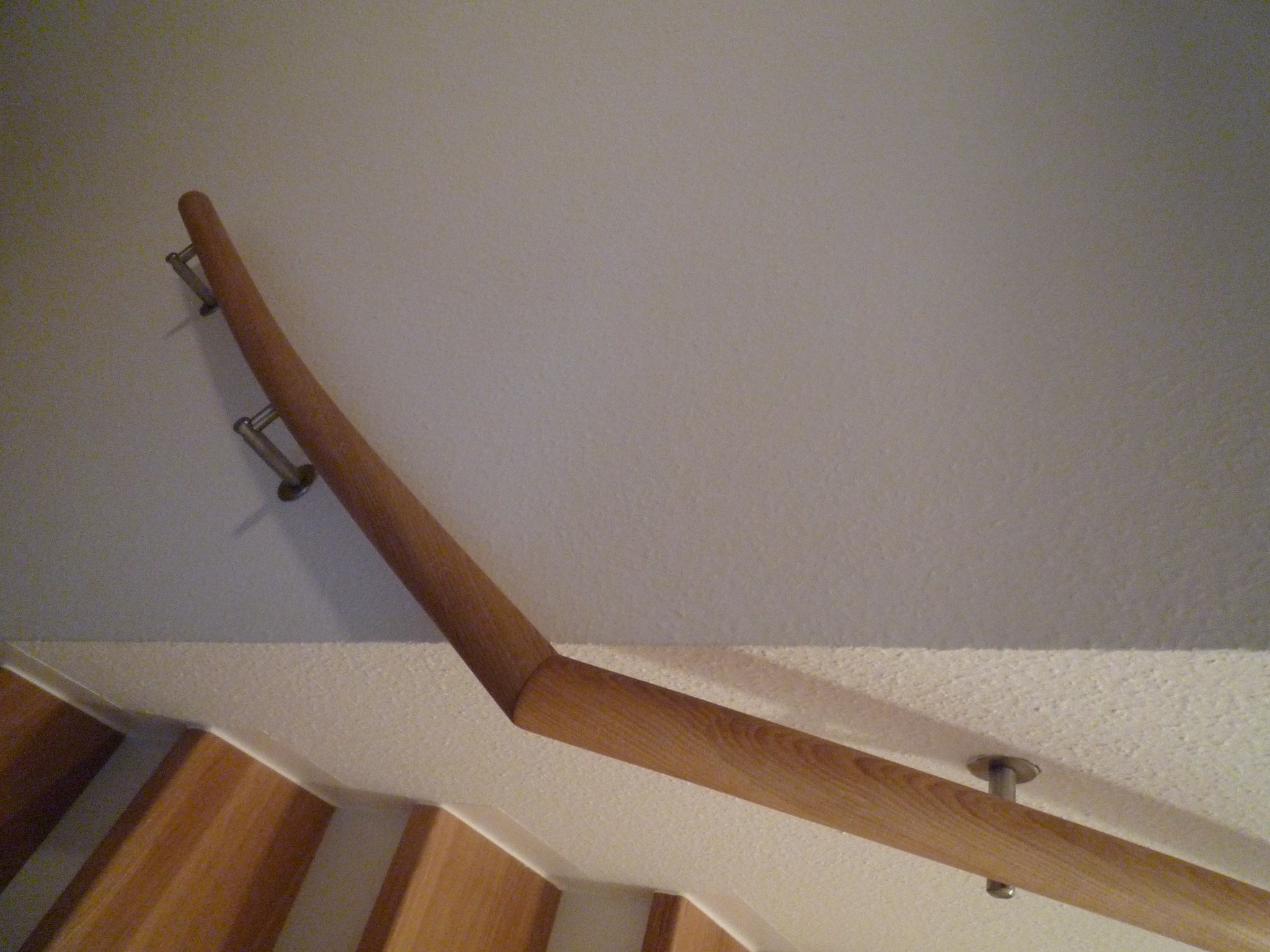 Wandhandlauf mit Richtungswechsel an der Decke – Tischler für Marl und Herten