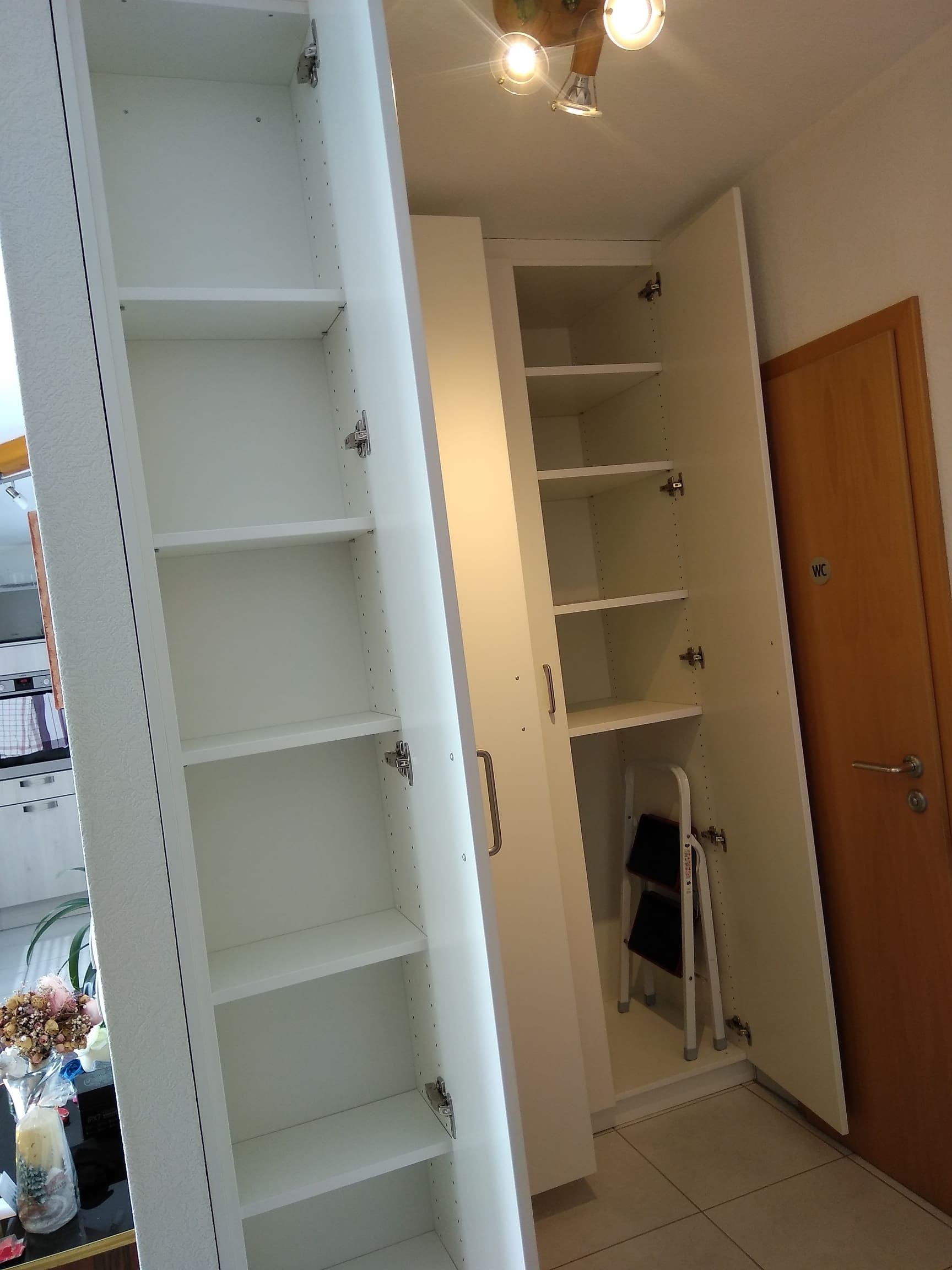 Fertiggestellter Einbauschrank – Tischler Marl